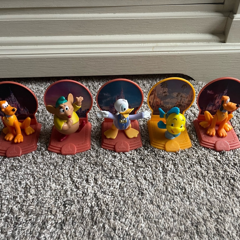 McDonald’s Walt Disney world 50th anniversary toys set of 4